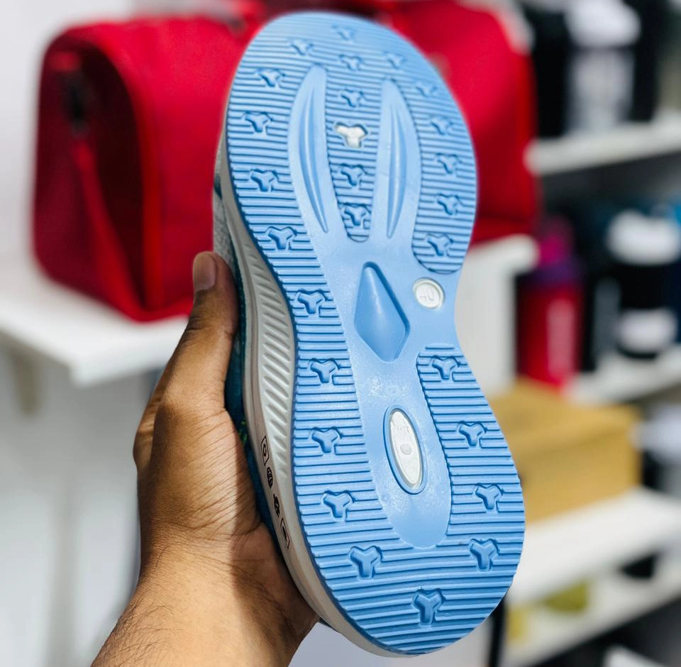 Light Weight Running Shoes